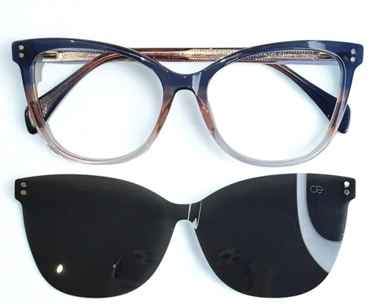 Óculos de Grau Feminino Clip-on Modelo 2 em 1 em Azul com Marrom Degradê