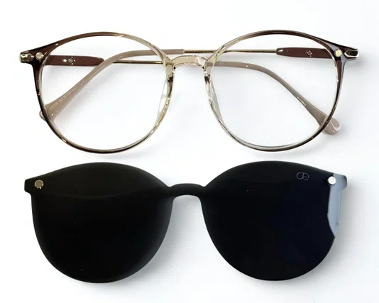 Óculos de Grau Feminino Clip-on Modelo 2 em 1 em Marrom Degradê