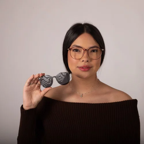 Óculos de Grau Feminino Clip-on Modelo 2 em 1 em Marrom Translúcido