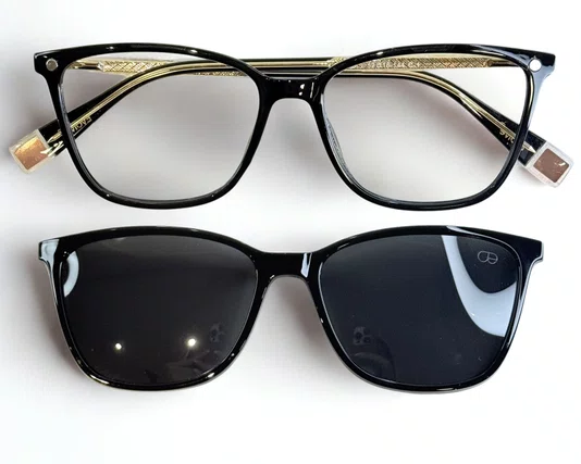 Óculos de Grau Feminino Clip-on Modelo 2 em 1 em Preto