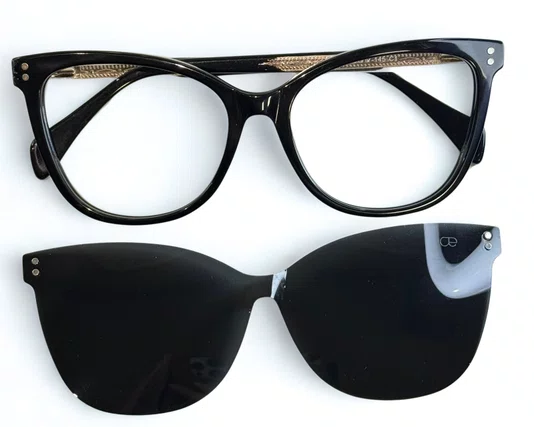 Óculos de Grau Feminino Clip-on Modelo 2 em 1 em Preto