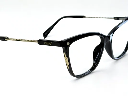 Óculos de Grau Feminino Clip-on Modelo 2 em 1 em Preto