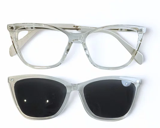 Óculos de Grau Feminino Clip-on Modelo 2 em 1 em Transparente