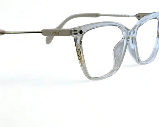Óculos de Grau Feminino Clip-on Modelo 2 em 1 em Transparente