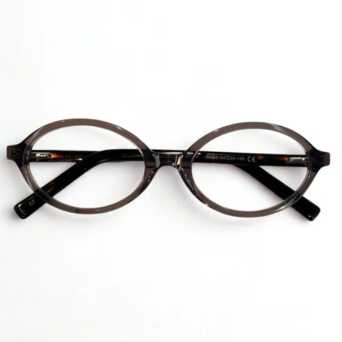 Óculos de grau feminino modelo Oval em Marrom Translúcido