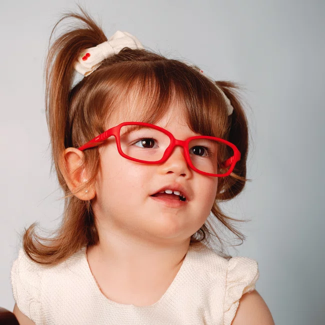 Óculos de grau infantil, modelo quadrado em Vermelho Aceso