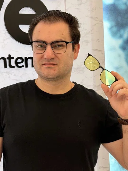 Óculos de grau masculino clip-on Evolve, modelo 2 em 1 em Preto