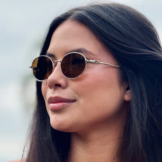 Óculos de sol Oval Evolve, em Metal Dourado com Lente Marrom