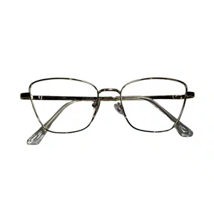 Óculos de grau Evolve, modelo Gatinho Metal em Dourado