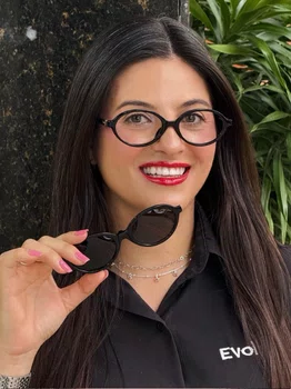 Óculos de grau feminino clip-on Evolve, modelo 2 em 1 em Preto
