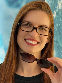 Óculos de grau feminino clip-on Evolve, modelo 2 em 1 em Tartarugado