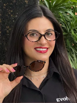 Óculos de grau feminino clip-on Evolve, modelo 2 em 1 em Tartarugado Claro