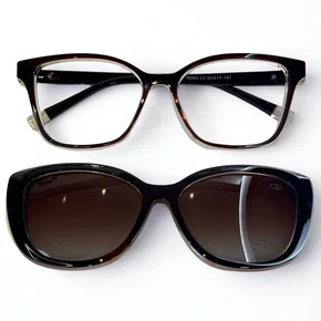 Óculos de grau feminino clip-on, modelo 2 em 1 em Marrom Translúcido