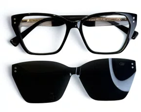 Óculos de Grau Feminino Clip-on Modelo 2 em 1 em Preto