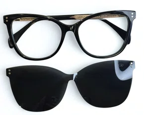 Óculos de Grau Feminino Clip-on Modelo 2 em 1 em Preto