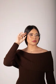 Óculos de grau feminino modelo gatinho em Transparente