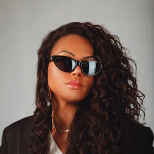 Óculos de sol feminino Evolve, modelo gatinho em Preto