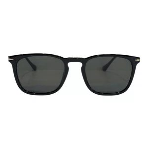 Óculos de sol, modelo quadrado em Preto